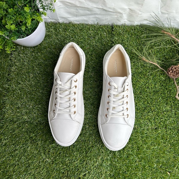 VAGABOND
ZOE PLATFORM SNEAKERS size 40 US 10 NEW
$140
White leather - Picture 9 of 17